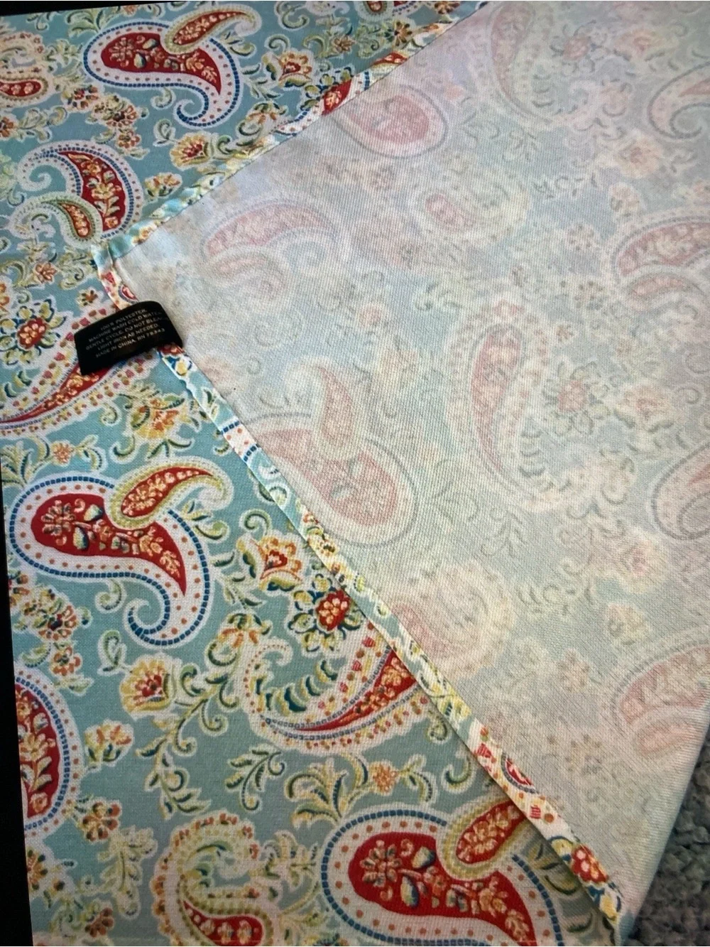 Nicole Miller Paisley Floral Tablecloth Pastel Fabric 69 x52 EUC